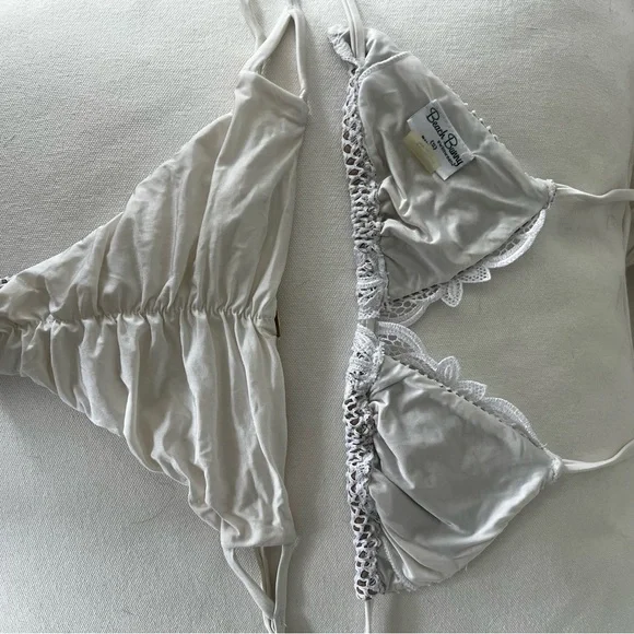 BEACH BUNNY White Bikini Set - Picture 3 of 14